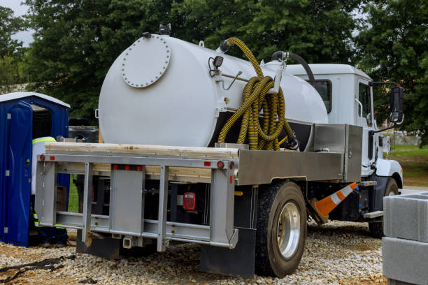 Best Portable bathroom rental  in Colona, IL